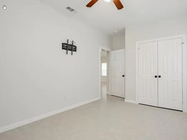 $1,800 | 112 Sierra Madre Street, Payne Springs, TX 75156