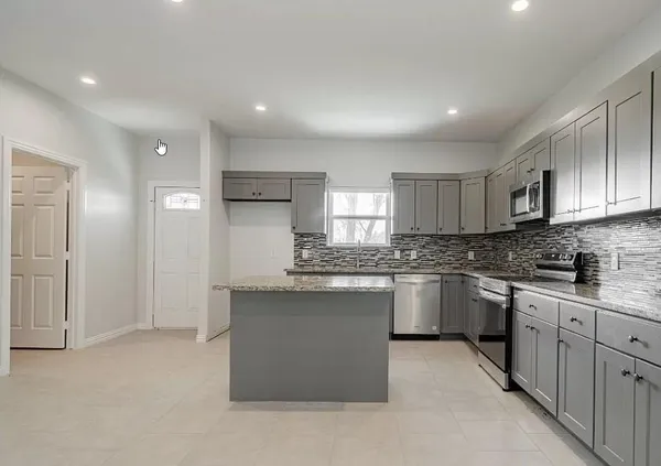 $1,800 | 112 Sierra Madre Street, Payne Springs, TX 75156