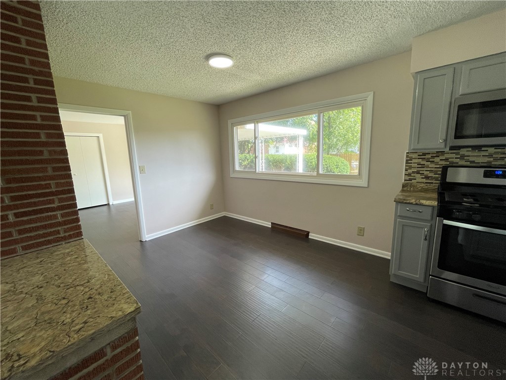 199 West Singer Street Springfield, OH 45506 - Photo 6 of 29 Gallery Image 6
