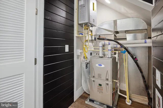 $1,599,900 | 1610 12th Street South, Arlington, VA 22204