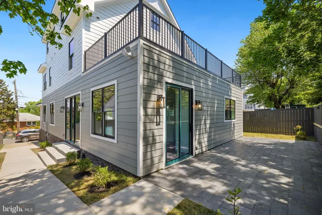 $1,599,900 | 1610 12th Street South, Arlington, VA 22204