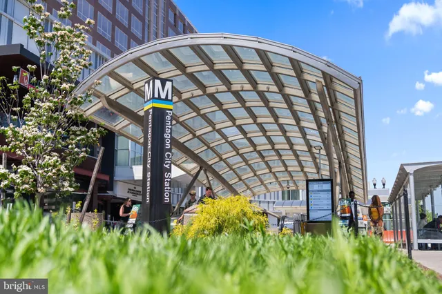 $1,599,900 | 1610 12th Street South, Arlington, VA 22204