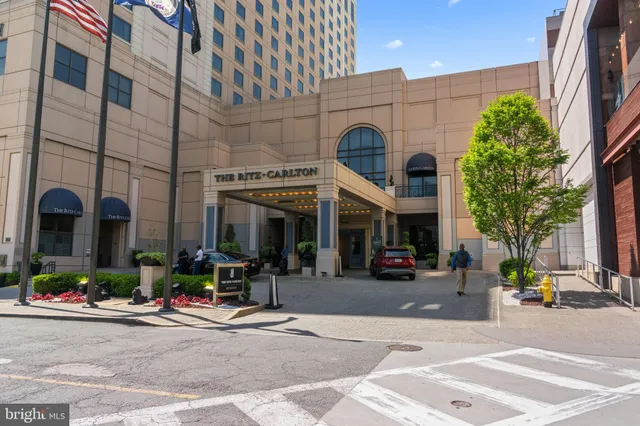 $1,599,900 | 1610 12th Street South, Arlington, VA 22204