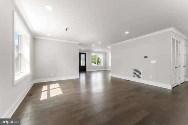 $1,599,900 | 1610 12th Street South, Arlington, VA 22204