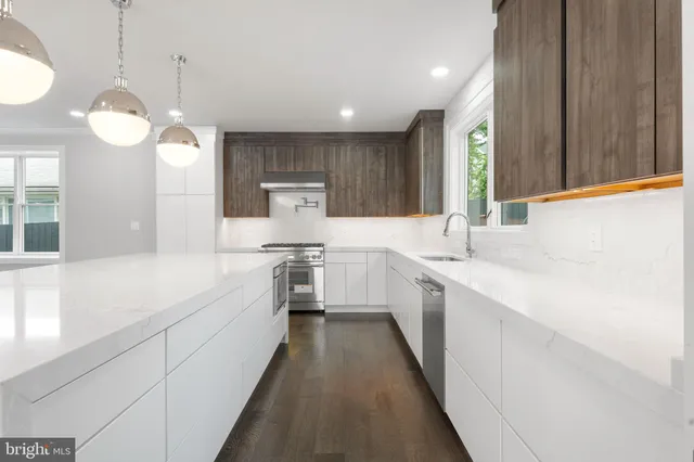 $1,599,900 | 1610 12th Street South, Arlington, VA 22204