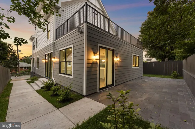 $1,599,900 | 1610 12th Street South, Arlington, VA 22204