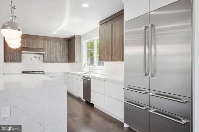 $1,599,900 | 1610 12th Street South, Arlington, VA 22204