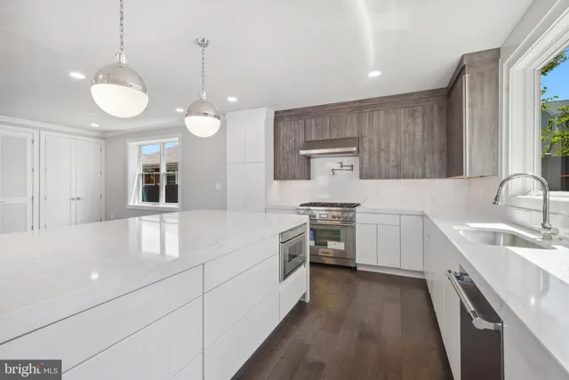 $1,599,900 | 1610 12th Street South, Arlington, VA 22204