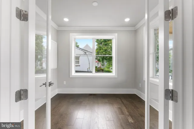 $1,599,900 | 1610 12th Street South, Arlington, VA 22204