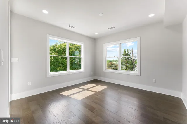 $1,599,900 | 1610 12th Street South, Arlington, VA 22204