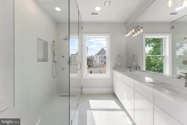 $1,599,900 | 1610 12th Street South, Arlington, VA 22204