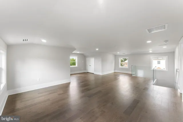 $1,599,900 | 1610 12th Street South, Arlington, VA 22204