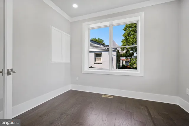 $1,599,900 | 1610 12th Street South, Arlington, VA 22204