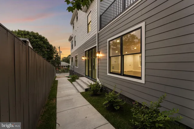 $1,599,900 | 1610 12th Street South, Arlington, VA 22204