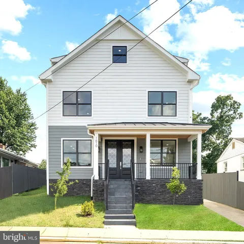$1,599,900 | 1610 12th Street South, Arlington, VA 22204