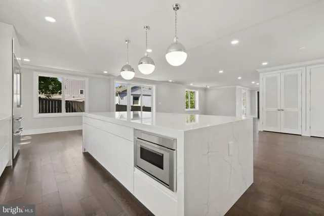 $1,599,900 | 1610 12th Street South, Arlington, VA 22204