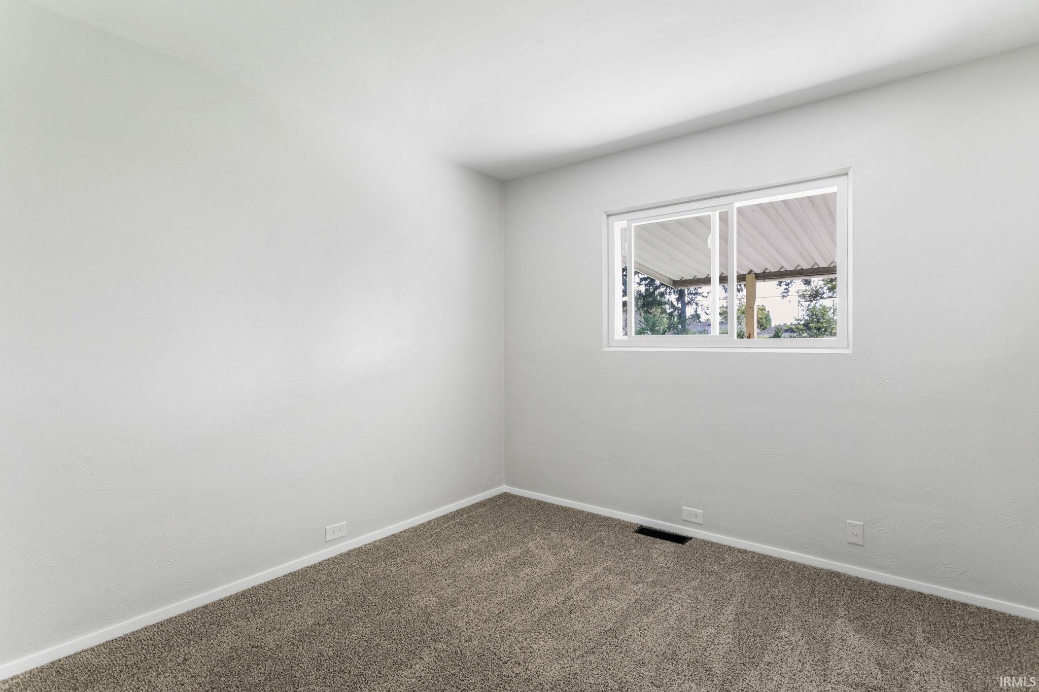 4610 Ridgeway Street South Bend, IN 46619 - Photo 15 of 32 Gallery Image 15