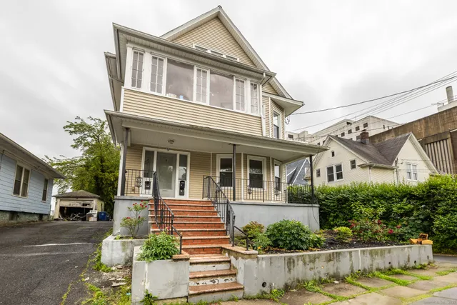 $2,000 | 25 Hunting Street, Bridgeport, CT 06606