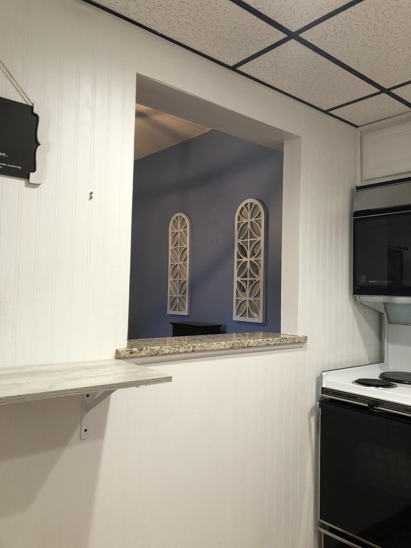 1502 Woodbridge Road, Unit 2F Joliet, IL 60436 - Photo 11 of 38 Gallery Image 11