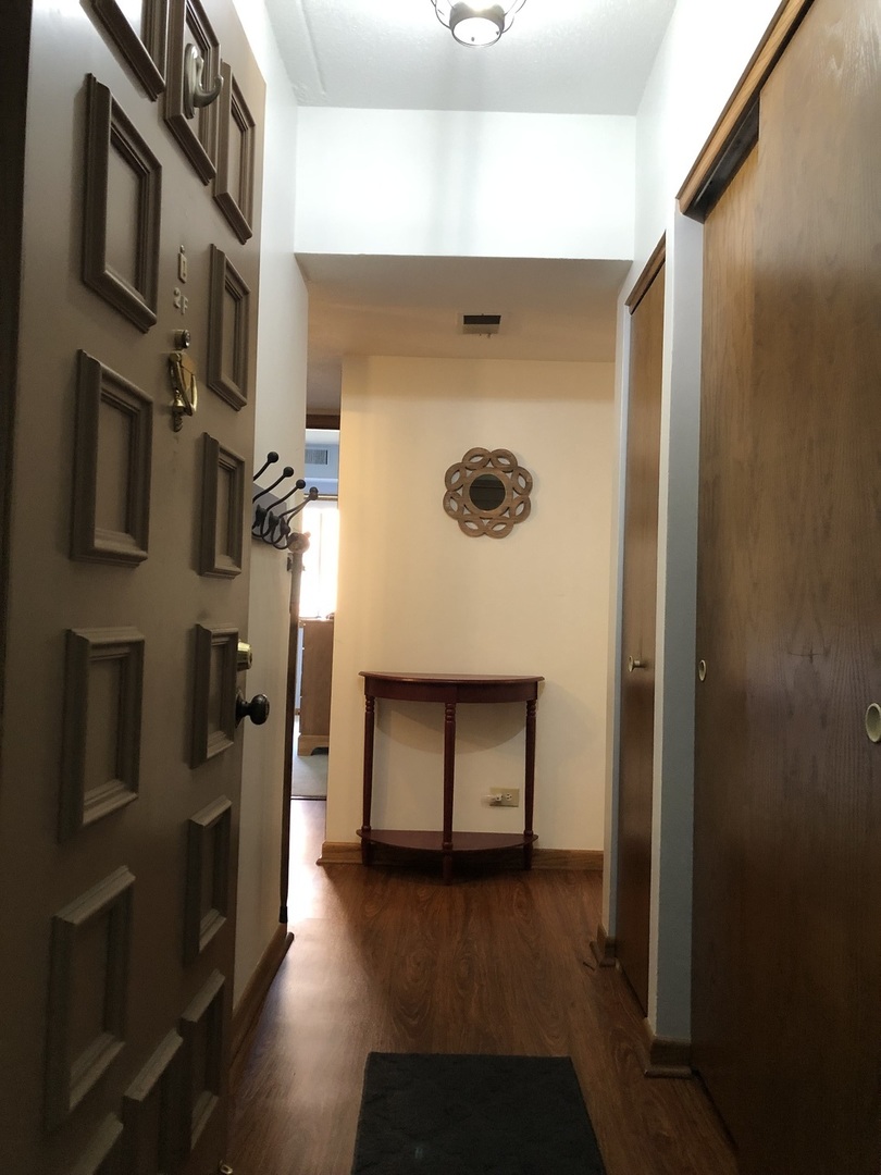 1502 Woodbridge Road, Unit 2F Joliet, IL 60436 - Photo 5 of 38 Gallery Image 5