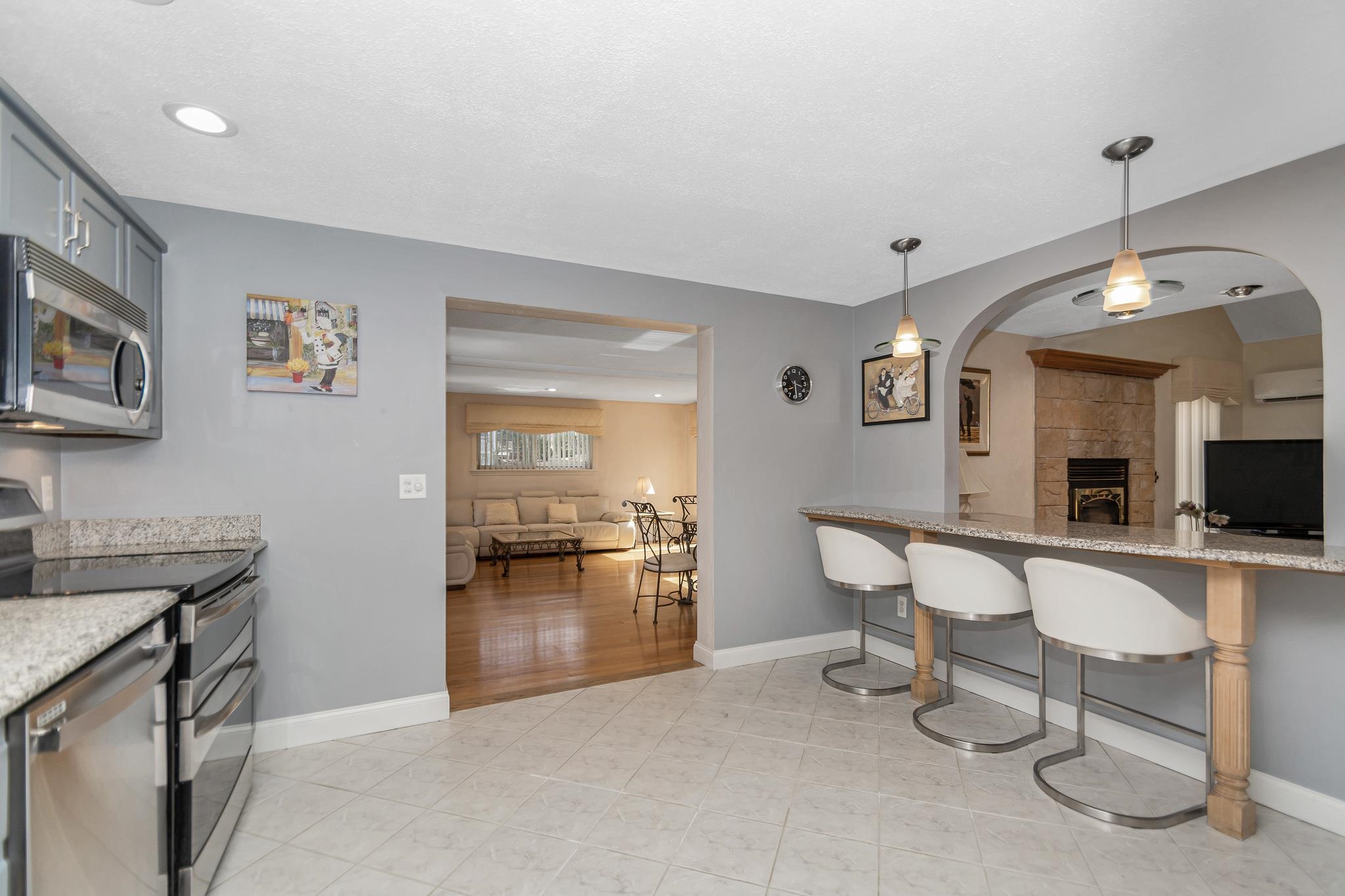 169 Lancaster Farm Road Salem, NH 03079 - Photo 13 of 40