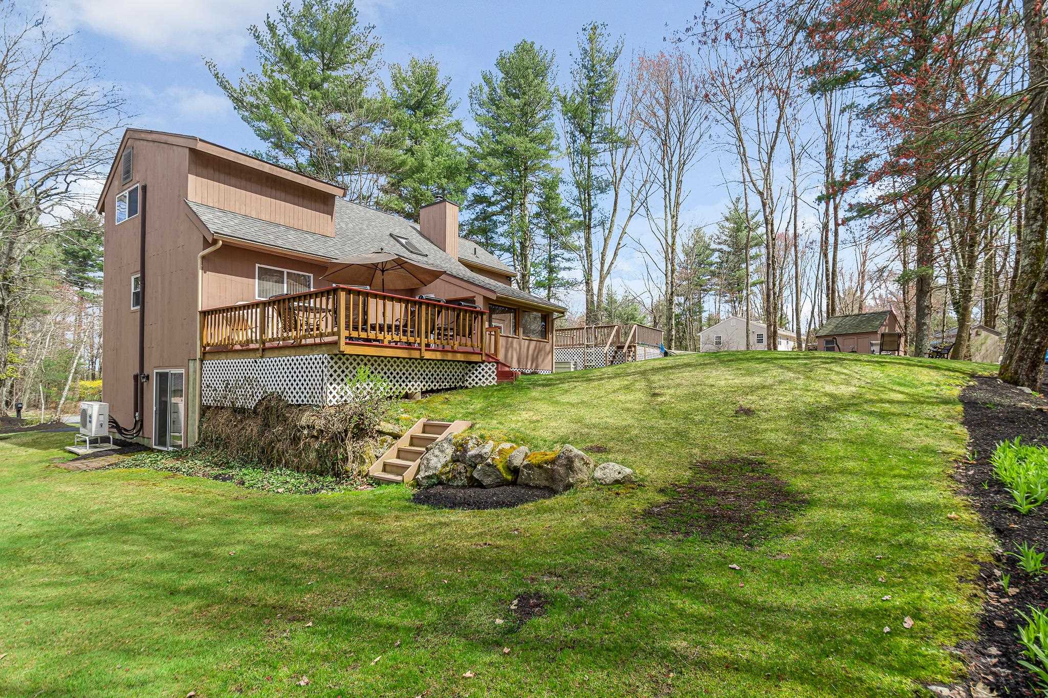 169 Lancaster Farm Road Salem, NH 03079 - Photo 2 of 40