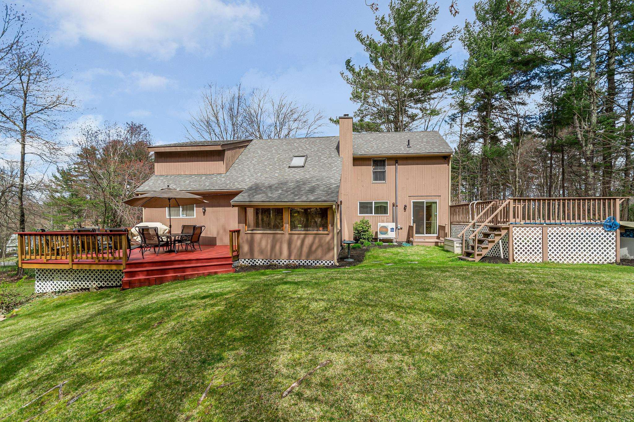 169 Lancaster Farm Road Salem, NH 03079 - Photo 3 of 40