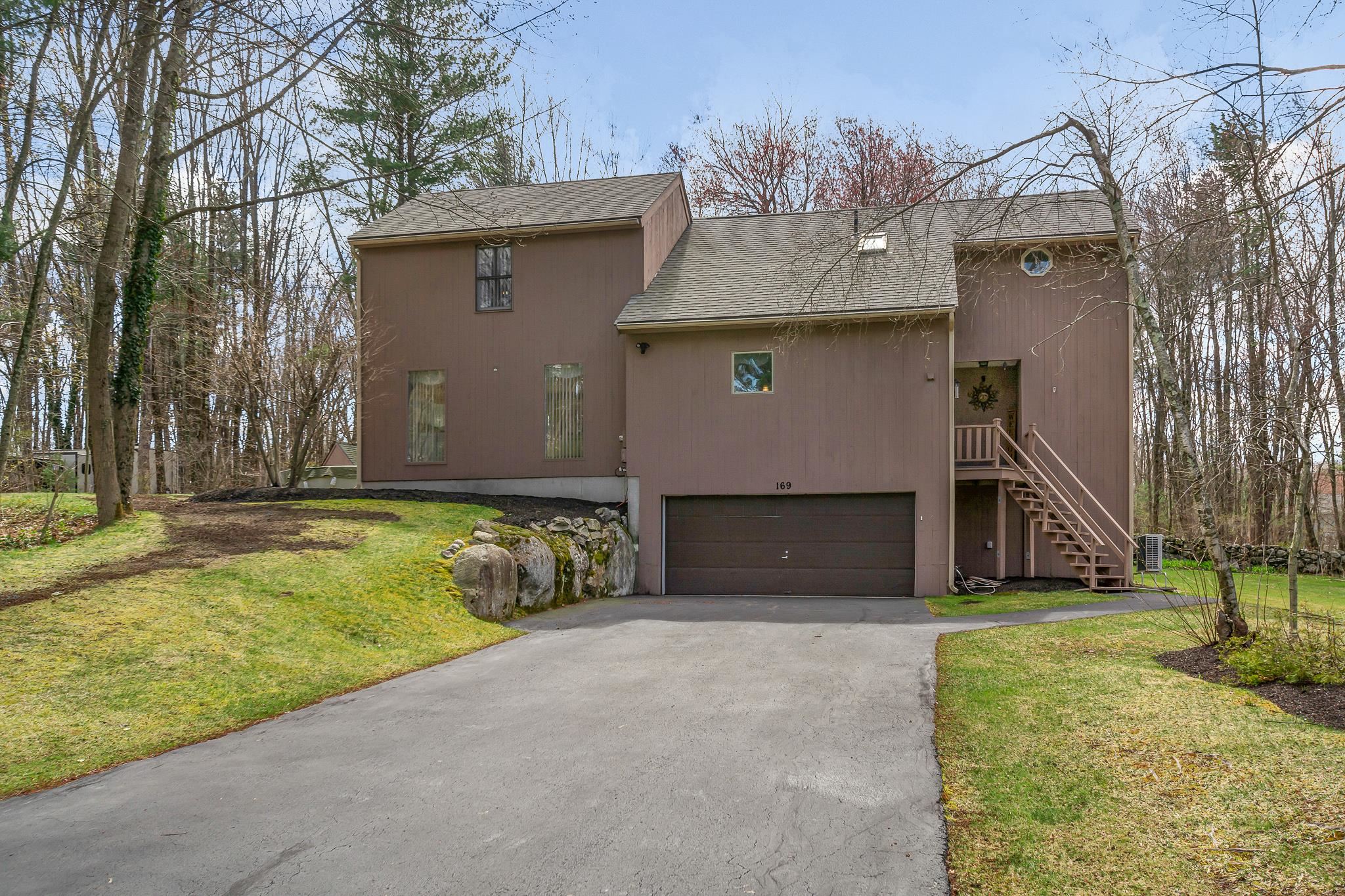 169 Lancaster Farm Road Salem, NH 03079 - Photo 7 of 40