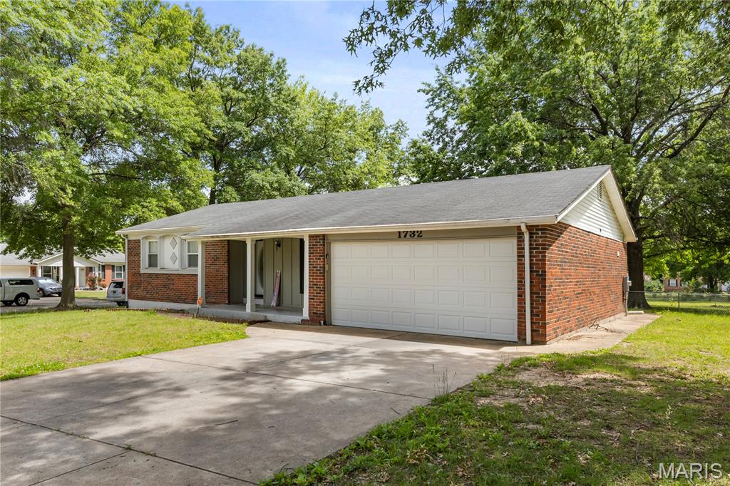 1732 Del Rosa Way St. Louis, MO 63138 - Photo 1 of 22