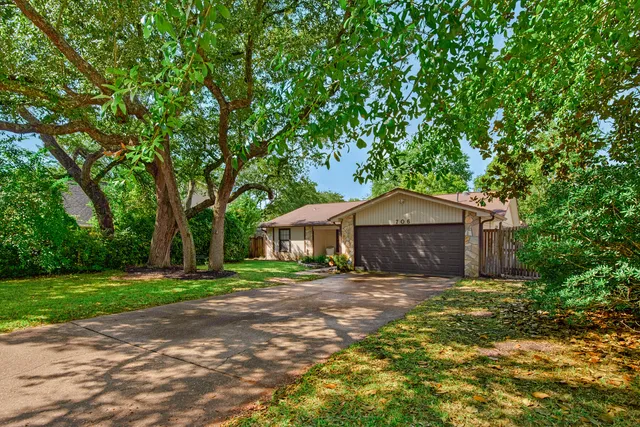 $399,900 | 706 Providence Way, Niceville, FL 32578