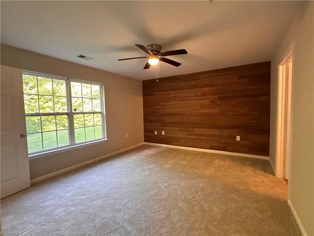 $189,900 | 5236 Hilltop Road, Unit 108, Jamestown, NC 27282