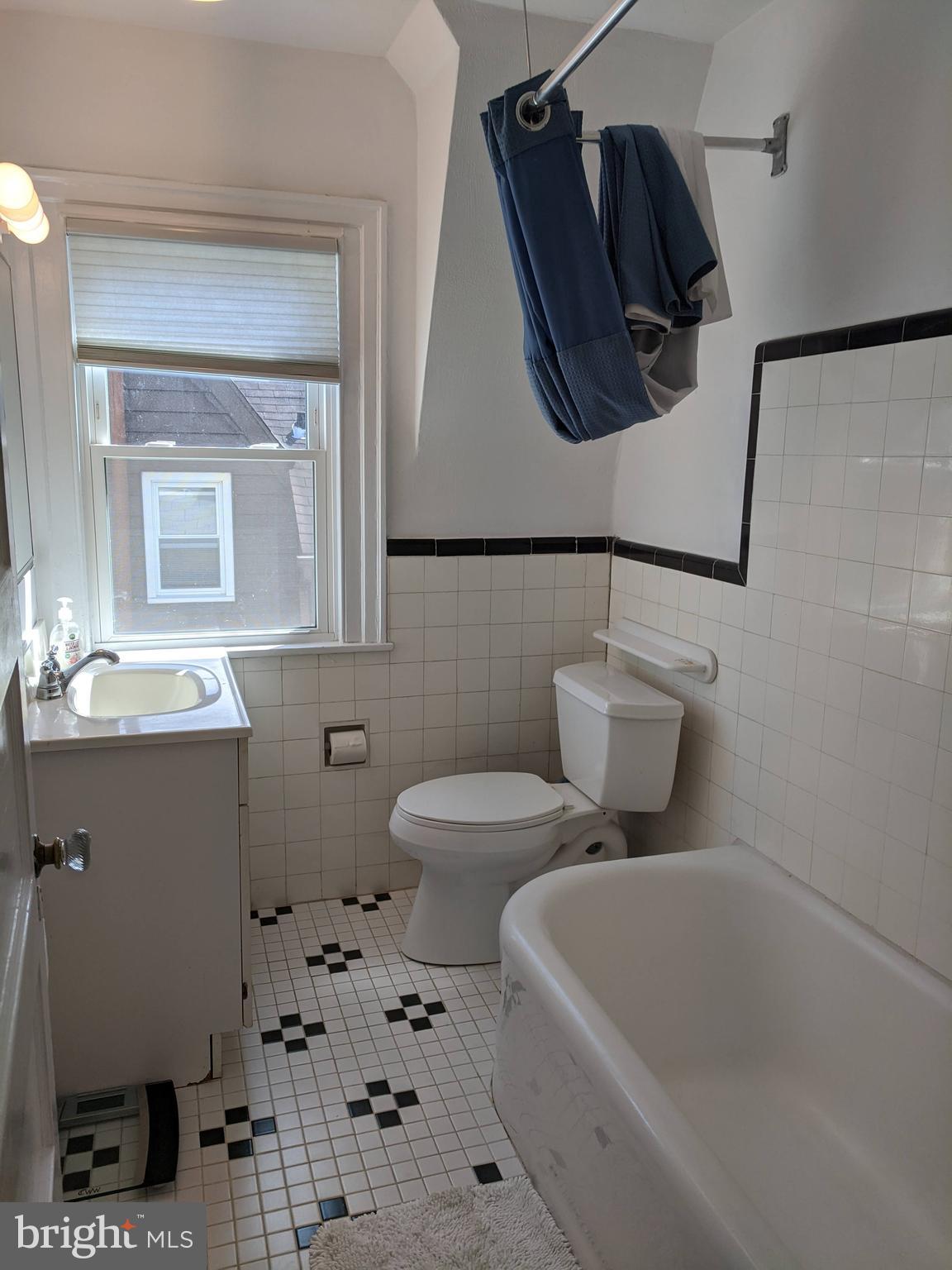 244 Henley Road Wynnewood, PA 19096 - Photo 32 of 36
