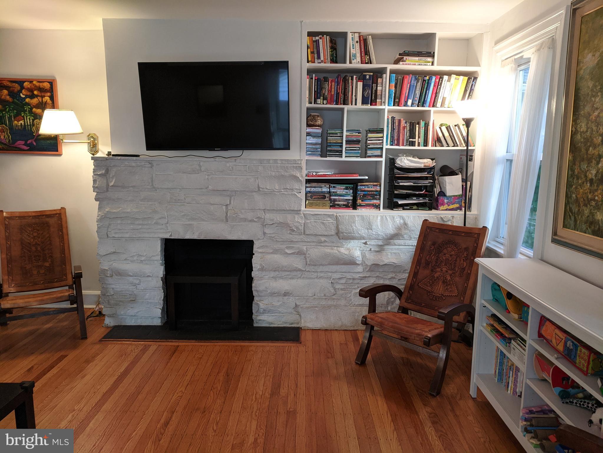 244 Henley Road Wynnewood, PA 19096 - Photo 4 of 36
