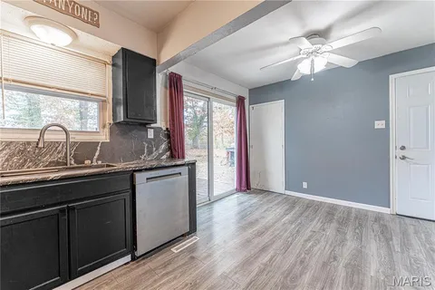 $214,000 | 1716 Debbie Drive, High Ridge, MO 63049