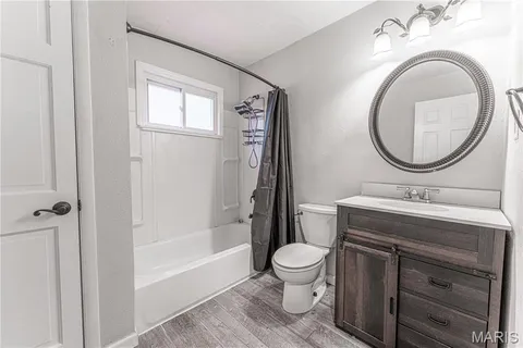 $214,000 | 1716 Debbie Drive, High Ridge, MO 63049