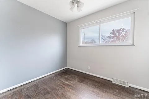 $214,000 | 1716 Debbie Drive, High Ridge, MO 63049