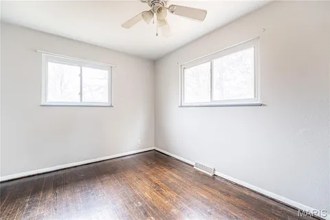 $214,000 | 1716 Debbie Drive, High Ridge, MO 63049