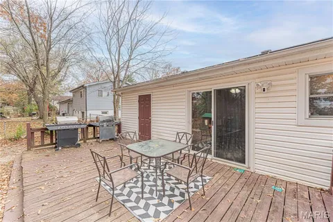 $214,000 | 1716 Debbie Drive, High Ridge, MO 63049