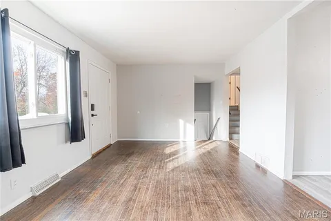 $214,000 | 1716 Debbie Drive, High Ridge, MO 63049