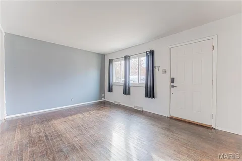 $214,000 | 1716 Debbie Drive, High Ridge, MO 63049