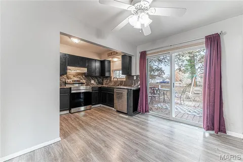 $214,000 | 1716 Debbie Drive, High Ridge, MO 63049