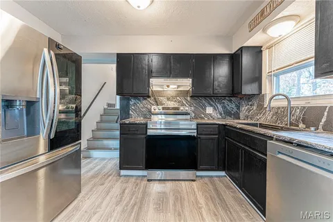 $214,000 | 1716 Debbie Drive, High Ridge, MO 63049