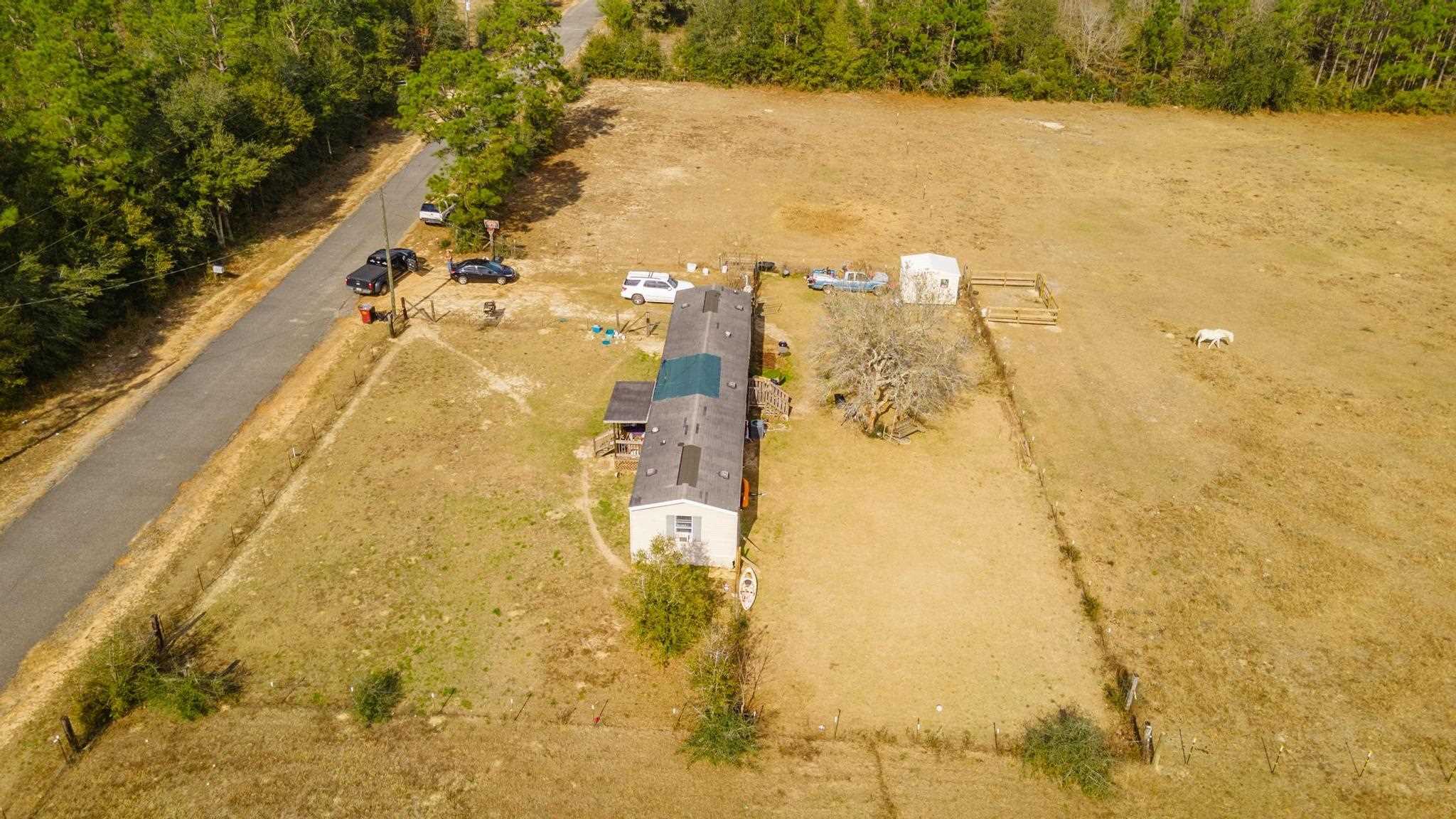 6896 Deception Road Milton, FL 32583 - Photo 6 of 9