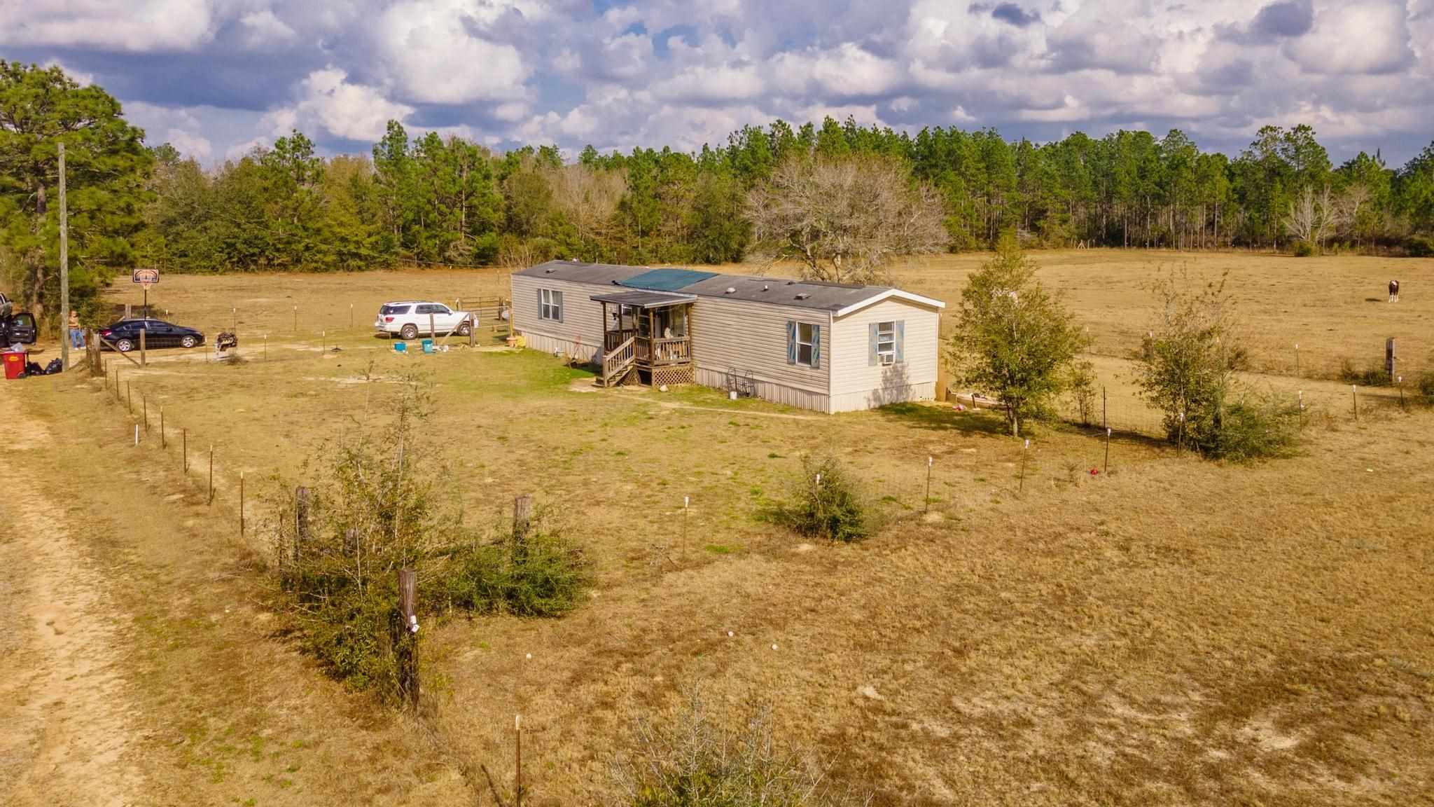 6896 Deception Road Milton, FL 32583 - Photo 7 of 9