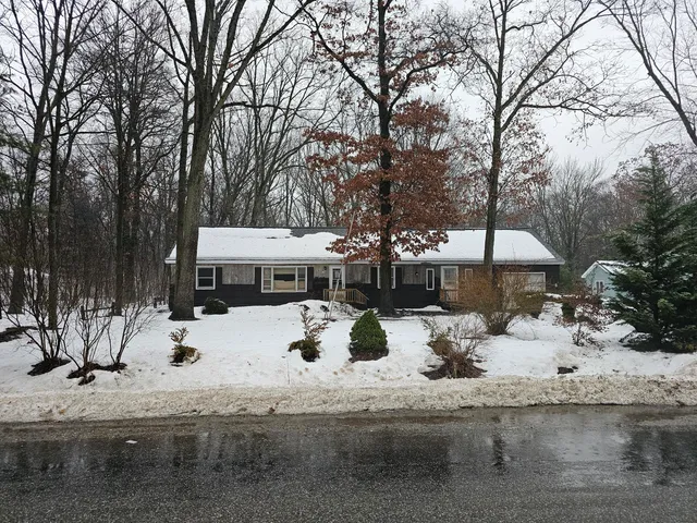 $249,900 | 1560 Brooks Road South, Muskegon, MI 49442