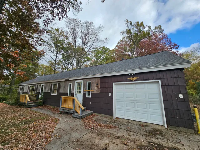 $249,900 | 1560 Brooks Road South, Muskegon, MI 49442