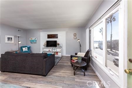 12 3rd Place Long Beach, CA 90802 - Photo 3 of 20