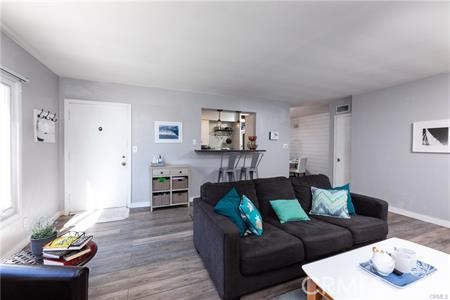 12 3rd Place Long Beach, CA 90802 - Photo 4 of 20