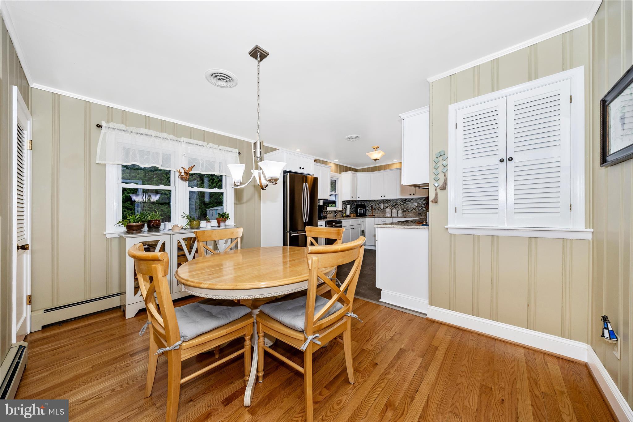 4432 Valley View Road Middletown, MD 21769 - Photo 6 of 54 Dining area adjacent to kitchen