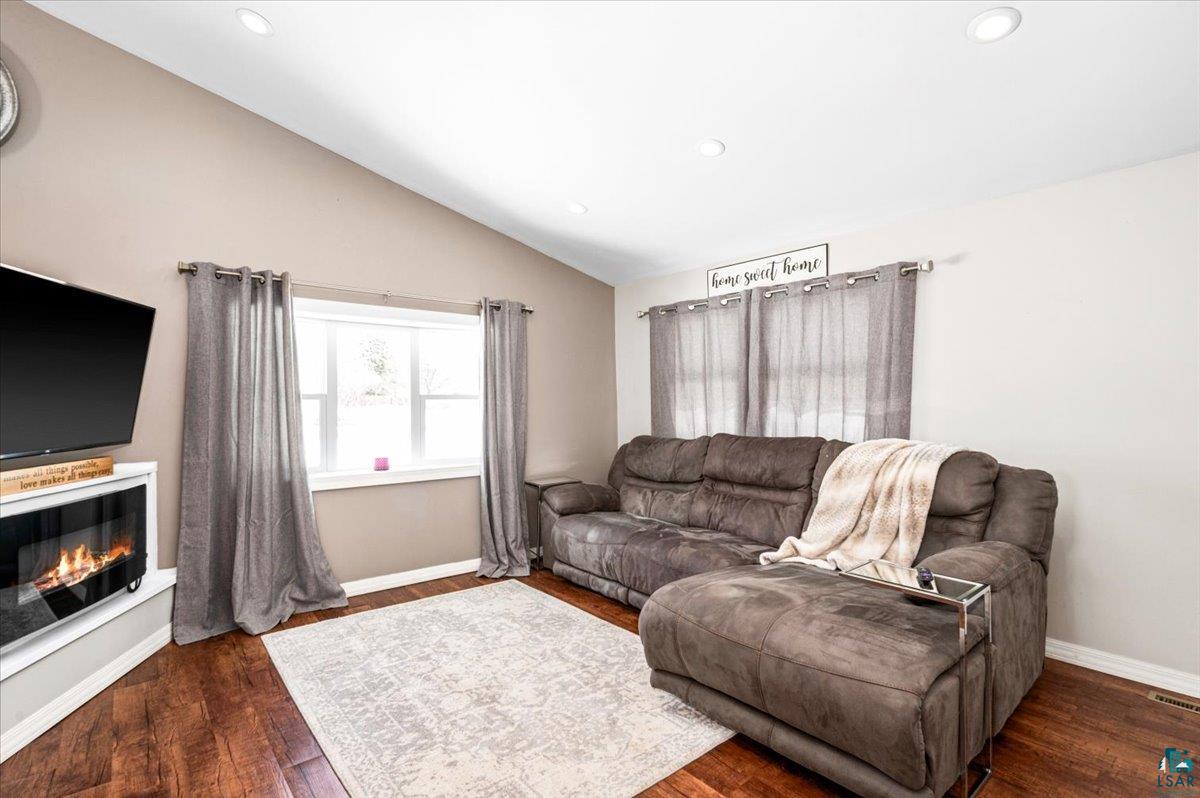 203 Maple Grove Road Duluth, MN 55811 - Photo 4 of 26 Gallery Image 4